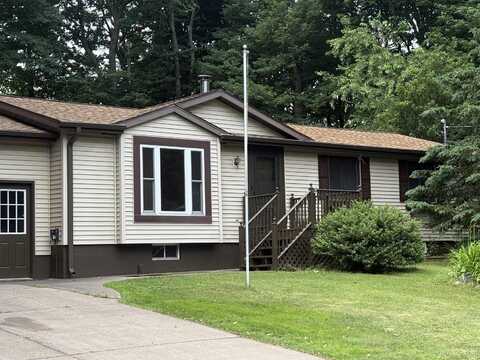 1953 Orchard, Marquette, MI 49855