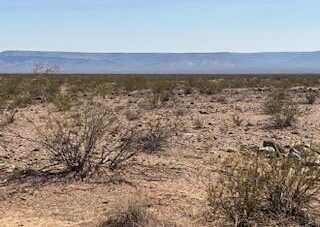 I-40 Frontage Rd lot: 2, Golden Valley, AZ 86413