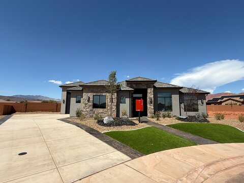 562 S Harmony CIR, Ivins, UT 84738