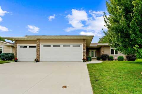 4225 Wedgewood Drive, Cedar Falls, IA 50613