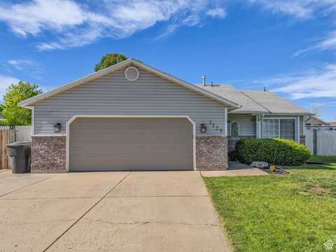 1129 W 1640 N, Clinton, UT 84015