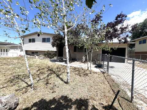 686 N PARKWAY, Tooele, UT 84074