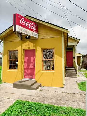 1018 TECHE Street, New Orleans, LA 70114