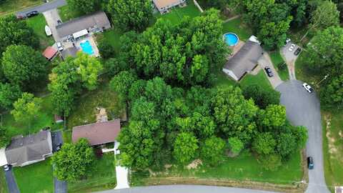 1850 Creekview cove, Paducah, KY 42003