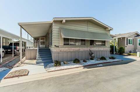 1001 Sylmar, Clovis, CA 93612