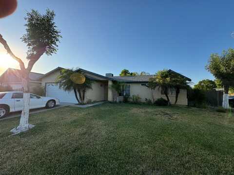 1102 Edison Court W, Hanford, CA 93230