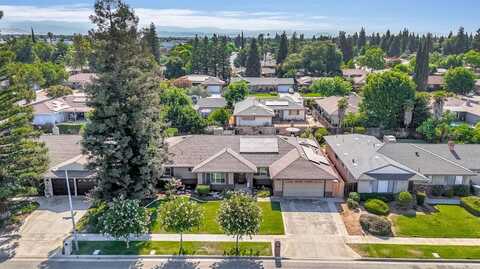 6658 Thorne Avenue N, Fresno, CA 93711