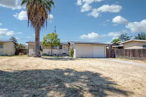 22 Beverly Drive, Clovis, CA 93612