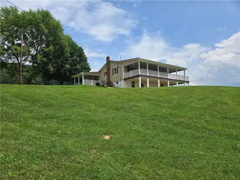 234 Narrows Rd, Franklin, PA 16123