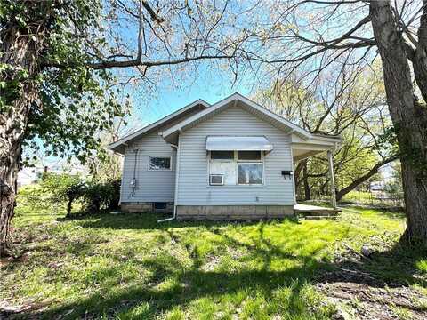 1602 Katherine St, Neshannock Twp, PA 16105