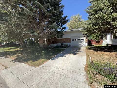 910 Westview, Riverton, WY 82501
