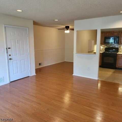 219 Rachel Ct, Franklin, NJ 08823