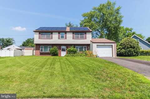 27 HARPER LANE, WILLINGBORO, NJ 08046