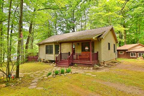 5295 Blueberry Dr, Harrison, MI 48625