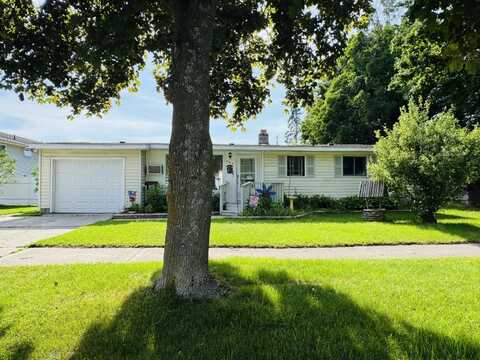 326 N Addison Street, Alpena, MI 49707