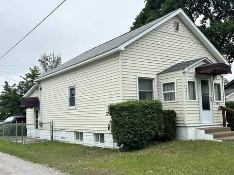 711 S 8th Avenue, Alpena, MI 49707