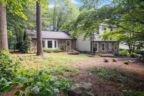 4989 Kings Wood Drive NE, Roswell, GA 30075