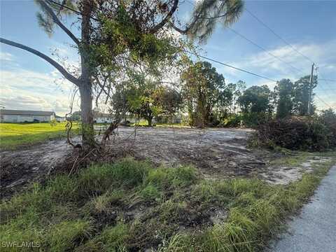 112 114 Gilbert Avenue S, Lehigh Acres, FL 33971