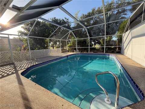 1929 Golfside Village Drive, Lehigh Acres, FL 33936
