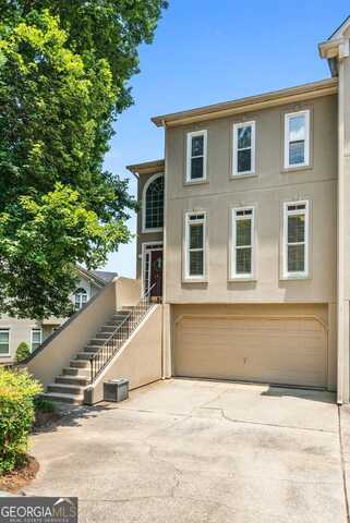 2556 Oakwood, Smyrna, GA 30080