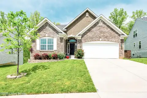 1041 Autumn Crest Ln, Louisville, KY 40245
