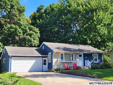 2112 S Lakeview Dr, CLEAR LAKE, IA 50428
