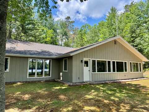 758 LOON LAKE RD, Eagle River, WI 54521