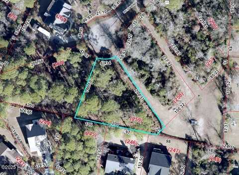 909 West Wind Court, New Bern, NC 28560