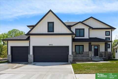 21343 Laurel Circle, Elkhorn, NE 68022
