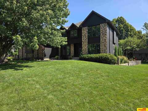 1325 N 127th Avenue, Omaha, NE 68154