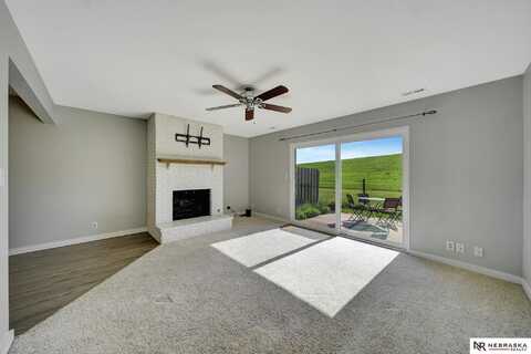 3586 Neerpark Drive, Lincoln, NE 68506