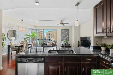 200 S 31 Avenue, Omaha, NE 68131