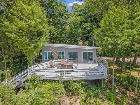 6881 Helena Street, West Olive, MI 49460