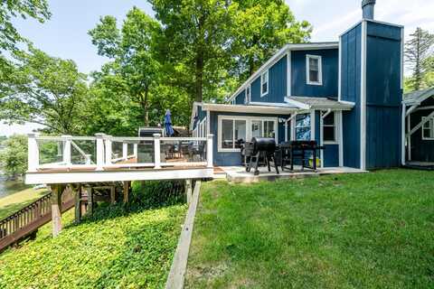 5680 Woodland Avenue, Watervliet, MI 49098