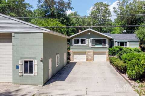 1926 Fir Avenue, Holton, MI 49425