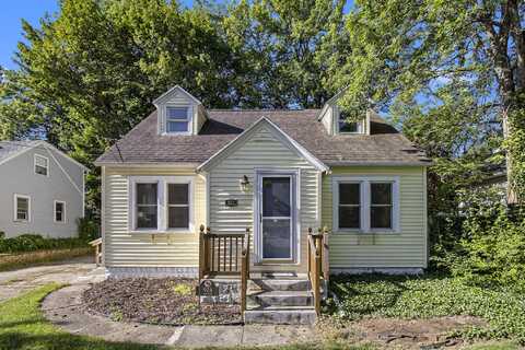 924 Royce Avenue, Kalamazoo, MI 49001