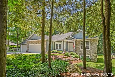 13351 Lakeshore Avenue, Grand Haven, MI 49417