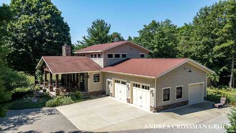 17065 Aliquot Drive, West Olive, MI 49460