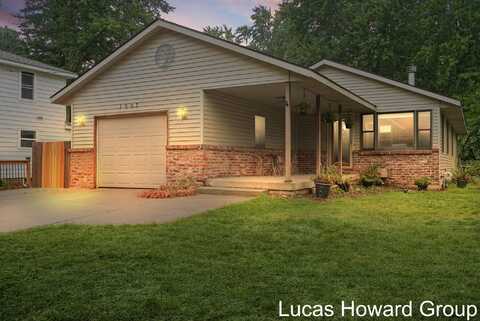 1003 Kusterer Drive NW, Grand Rapids, MI 49534
