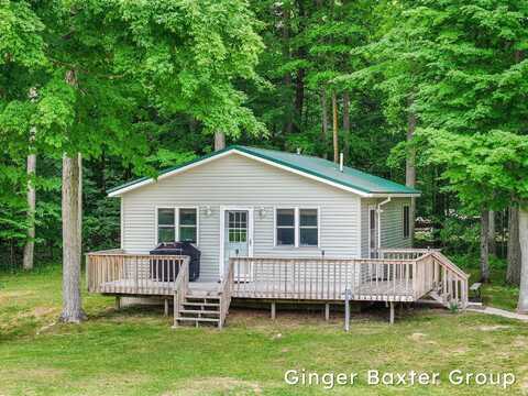 4265 N Shore Drive, Kalkaska, MI 49646