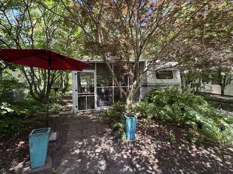 6473 Blue Star Highway, Saugatuck, MI 49453