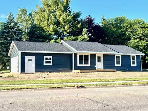 518 S Sullivan Avenue, Fremont, MI 49412