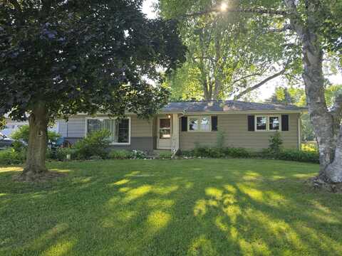 58528 Kerr Creek Road, Three Rivers, MI 49093