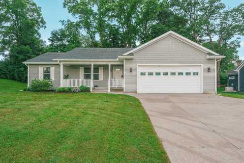 7813 3rd Street, Dexter, MI 48130