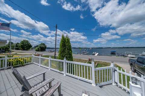 19336 E Chippewa Drive, Chippewa Lake, MI 49320
