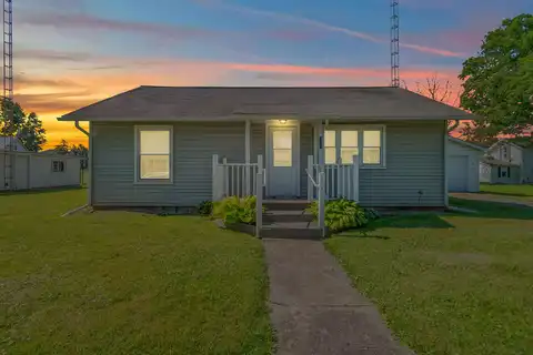105 Hillsdale Street, Waldron, MI 49288