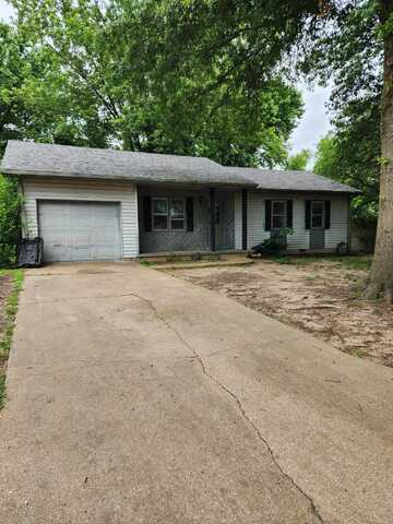 713 W Wollard Street, Bolivar, MO 65613