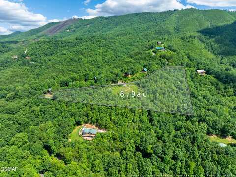 648 Almost Heaven Way, Gatlinburg, TN 37738