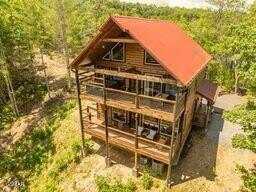 111 Little Round Top Ln., Sevierville, TN 37876