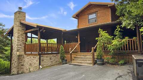 4750 Townsend Drive, Gatlinburg, TN 37738